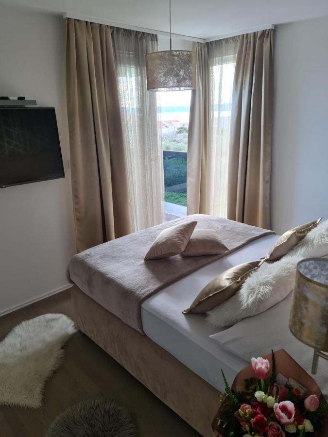 Luxury Helena Villa